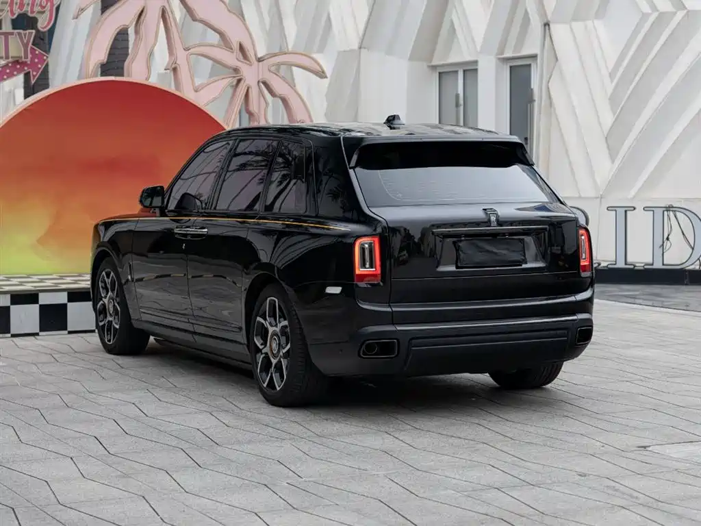 Rolls-Royce Cullinan 2023 2024 Black Badge