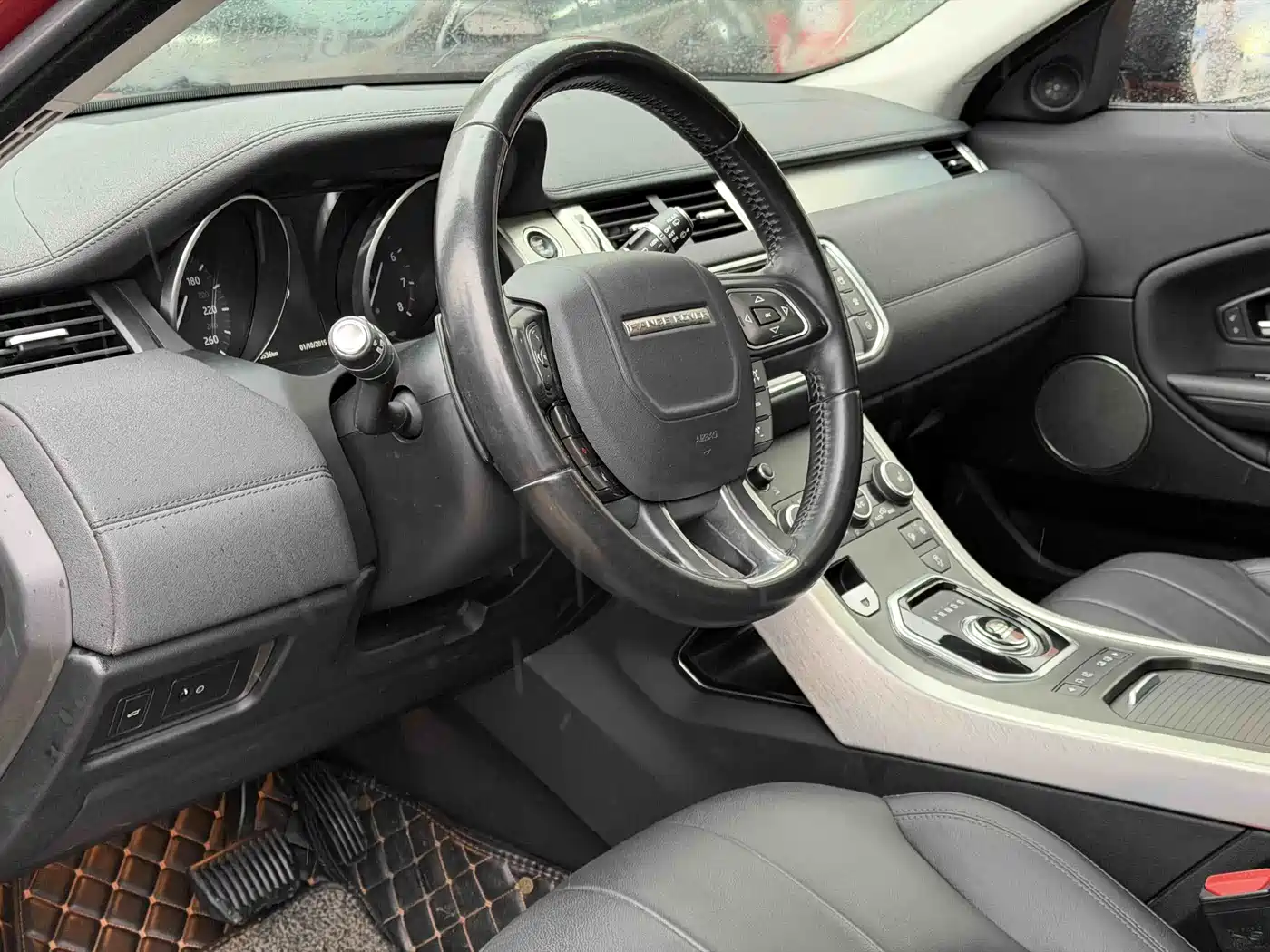 Land Rover Range Rover Evoque 2018 240PS PURE Trend фото 8