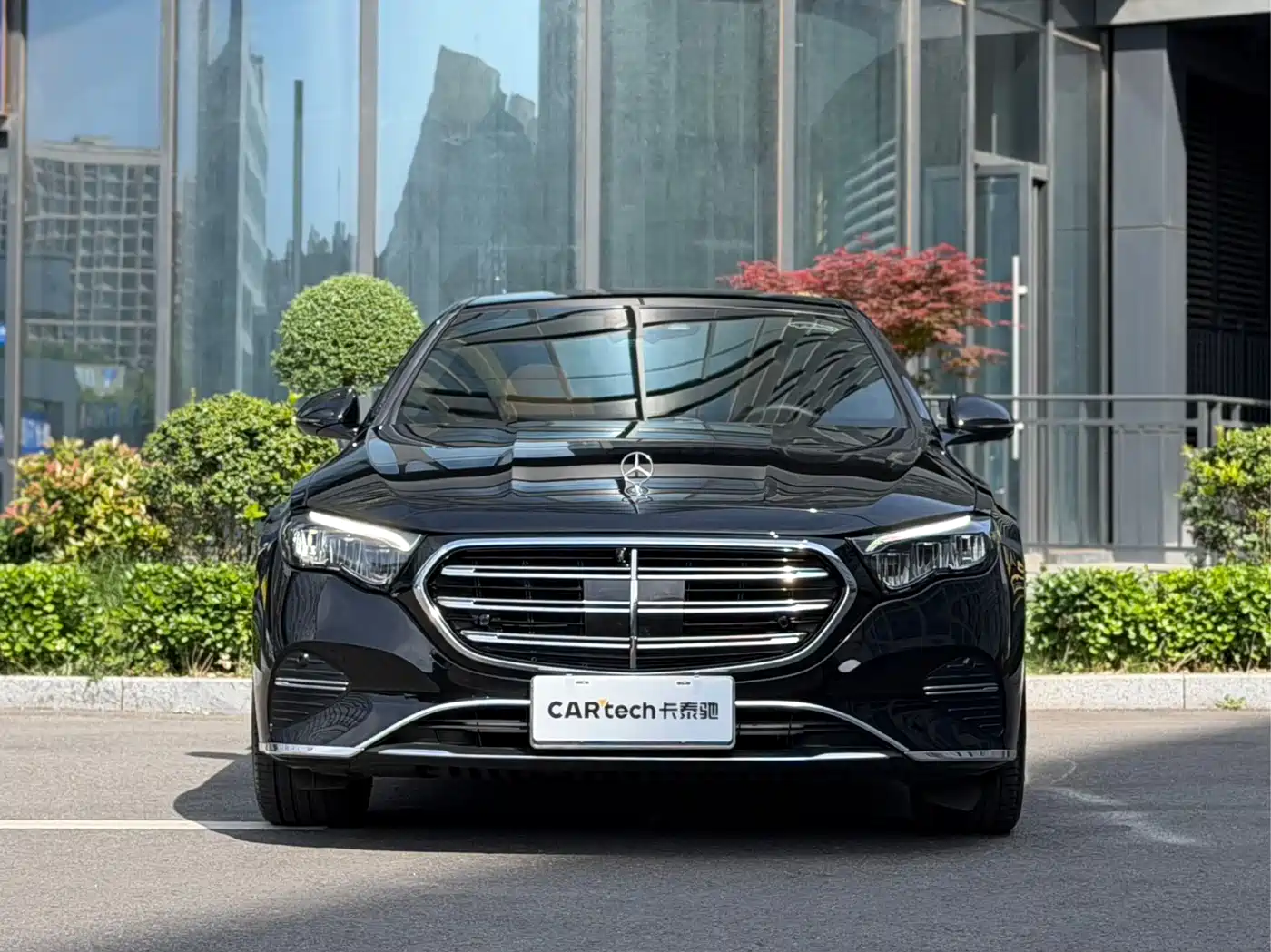 Mercedes-Benz E-Class 2025 E 300 L Fashion фото 2