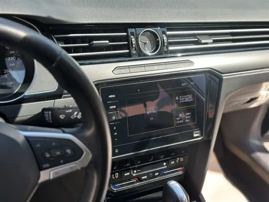 Volkswagen Magotan 2020 330TSI DSG Leading фото 5