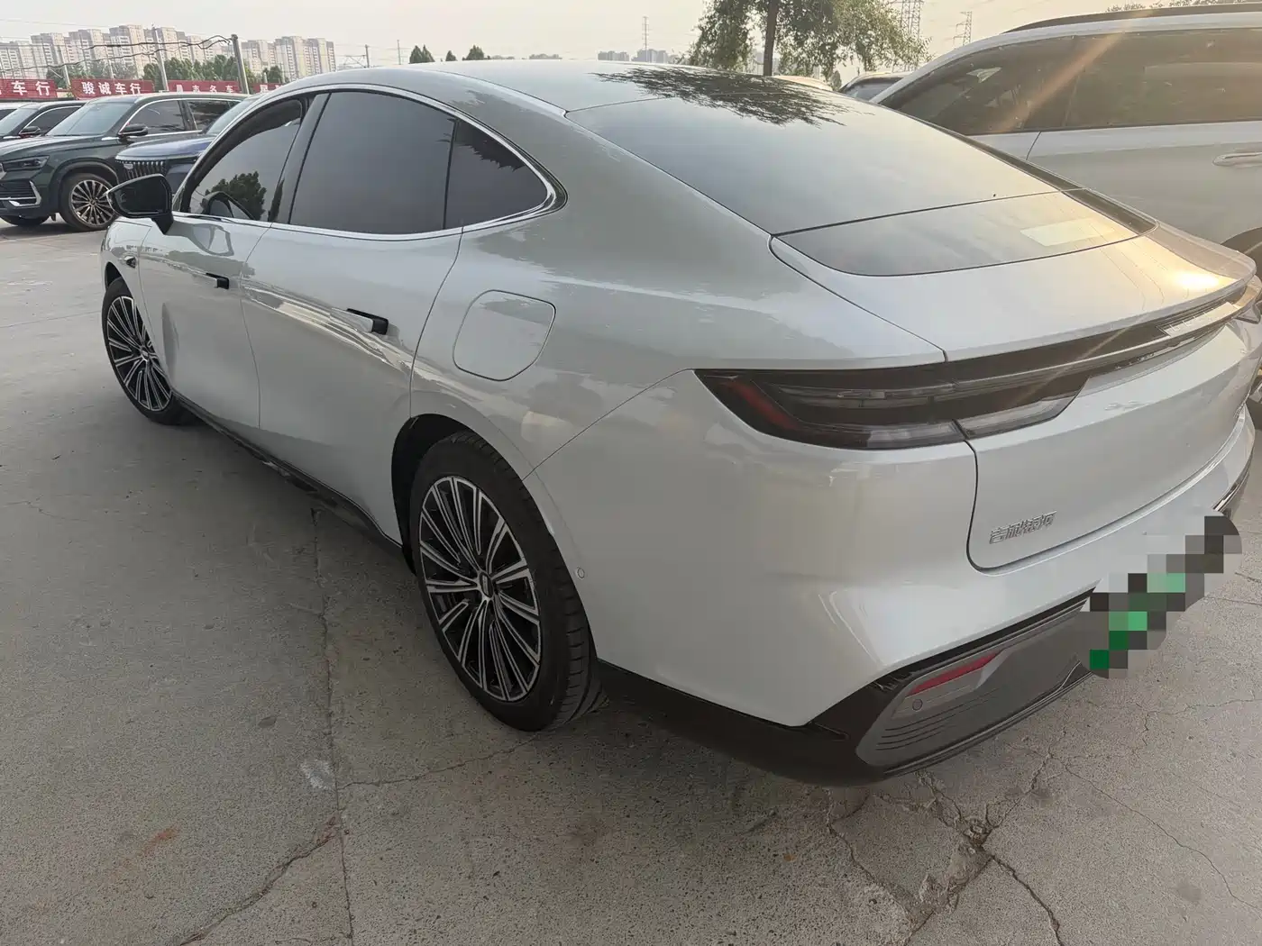 Geely Galaxy Galaxy Xingyao 8 2025 130km EM-P Starship Edition фото 4