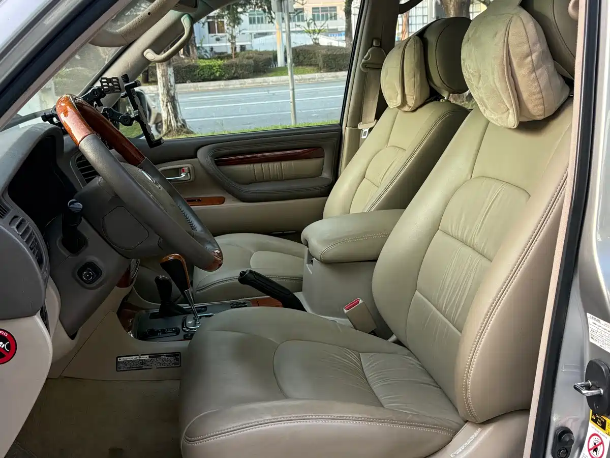Lexus LX 2003