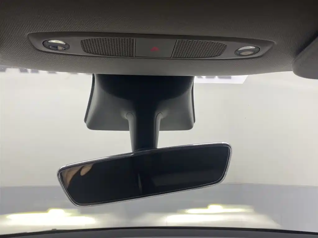  Tesla Model Y 2021 Standard Range Rear-Wheel Drive 27