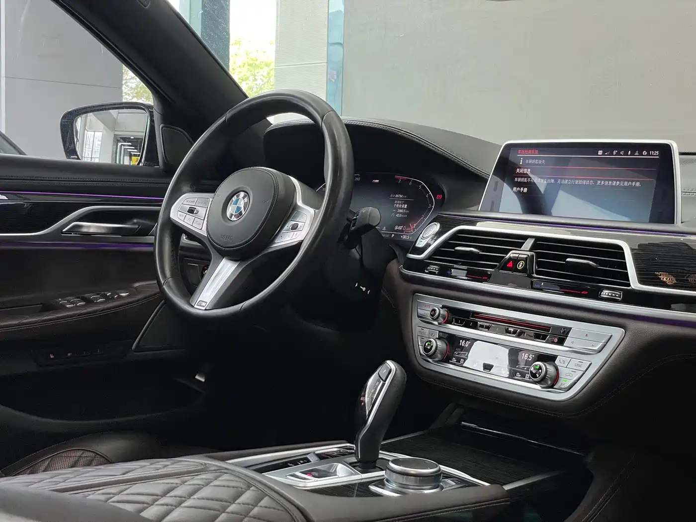 BMW 7 Series 2019 740Li Leading M Sport Package фото 10