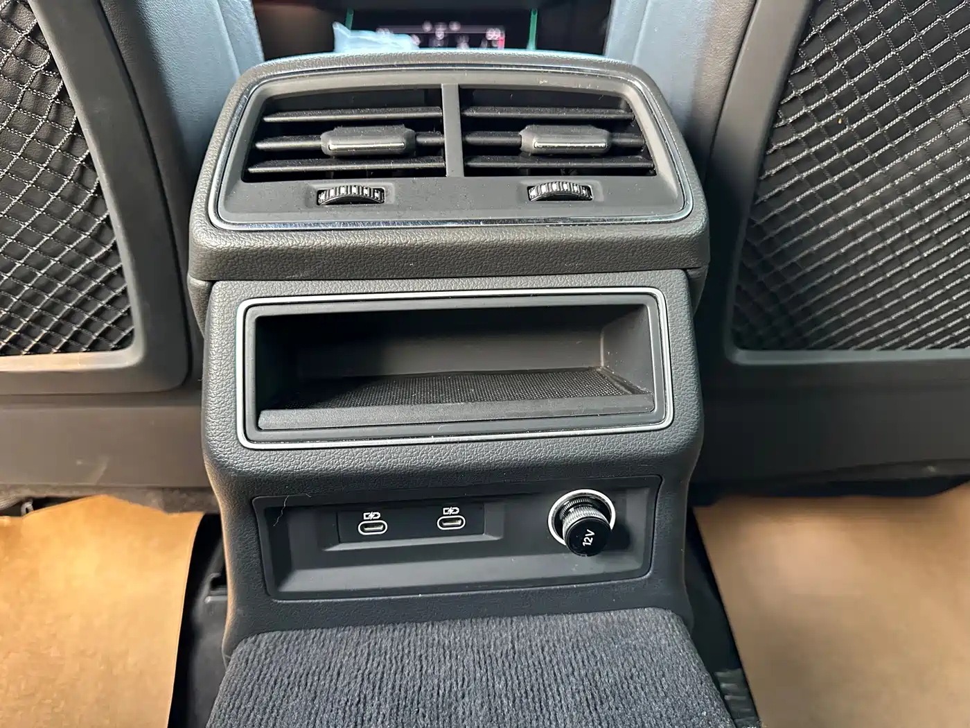 Audi A6L 2024 40 TFSI Luxury Dynamic фото 11