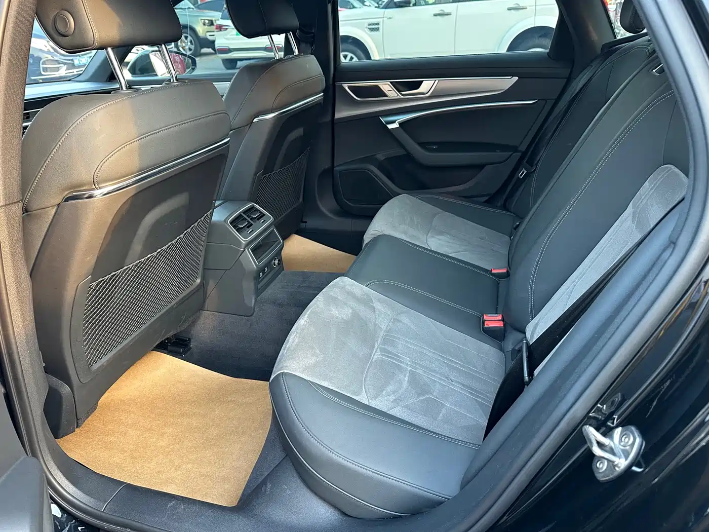 Audi A6L 2024 40 TFSI Luxury Dynamic фото 10