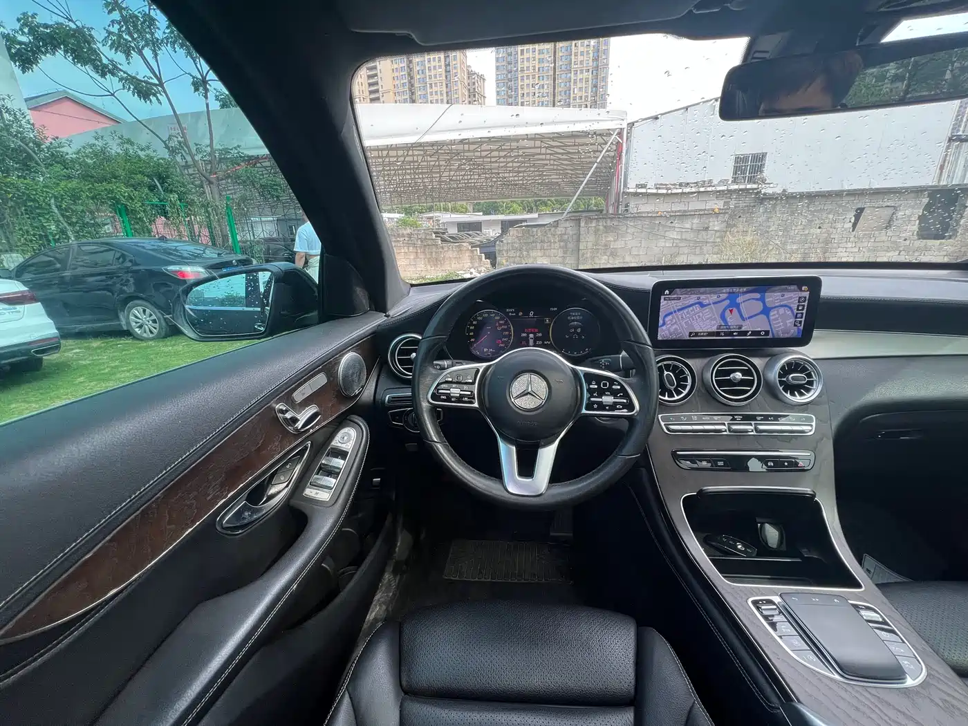 MERCEDES-BENZ GLC