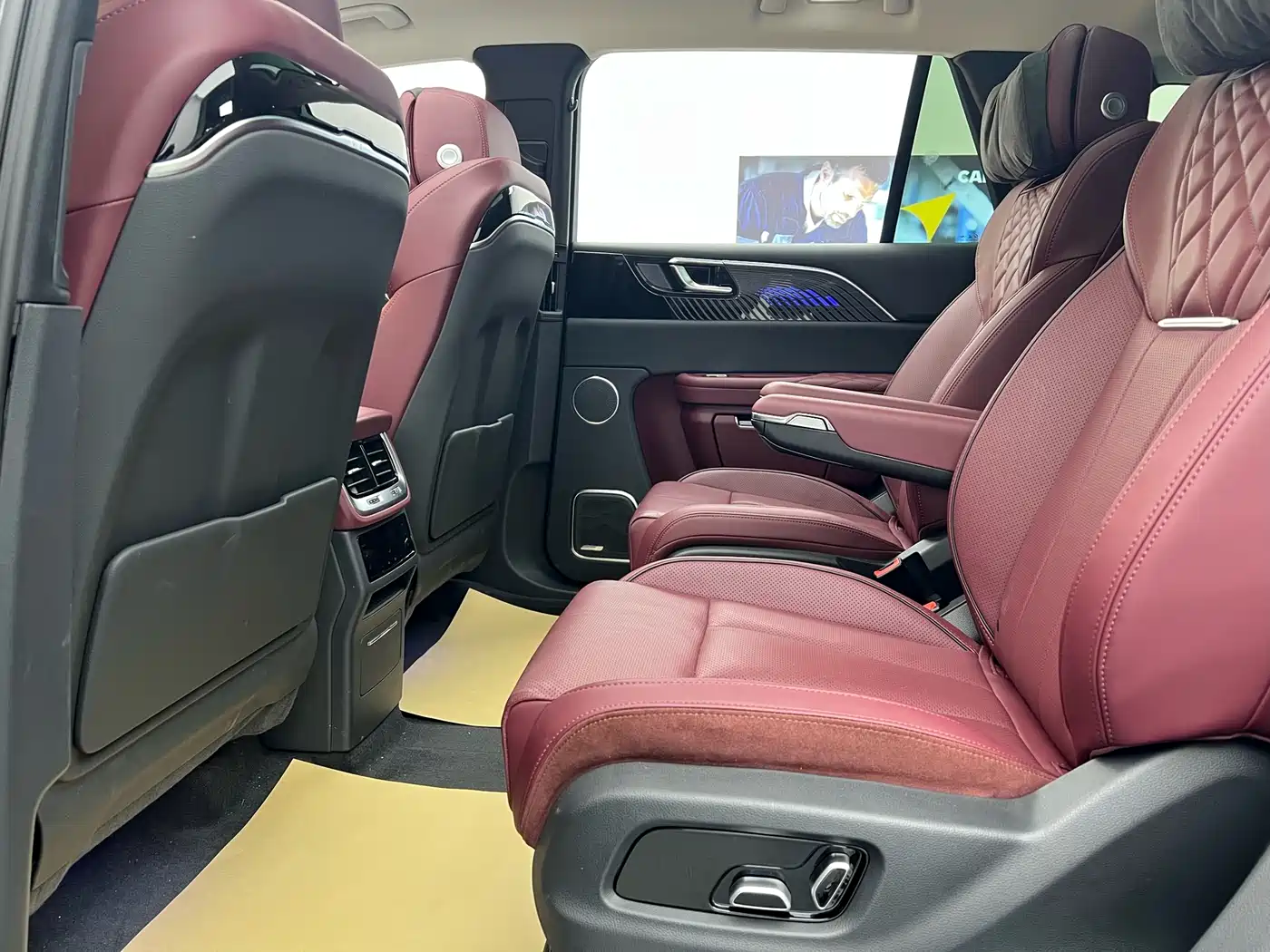 Hongqi E-HS9 2022 660km Qi Chang Edition (6-seater) фото 28