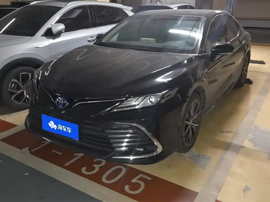 Toyota Camry 2021 Hybrid 2.5HG Luxury Edition
