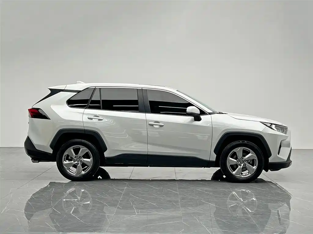 Toyota RAV4 Rongfang 2021 2.0L CVT 2WD Trend фото 7