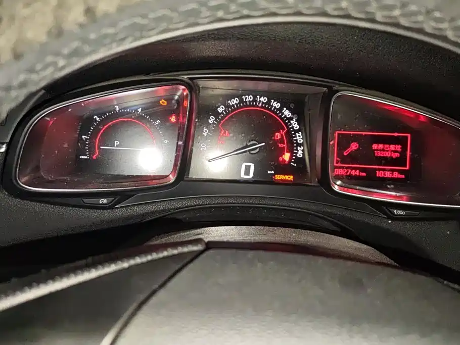 DS 6 2017 2014 1.6T Luxury Edition THP200