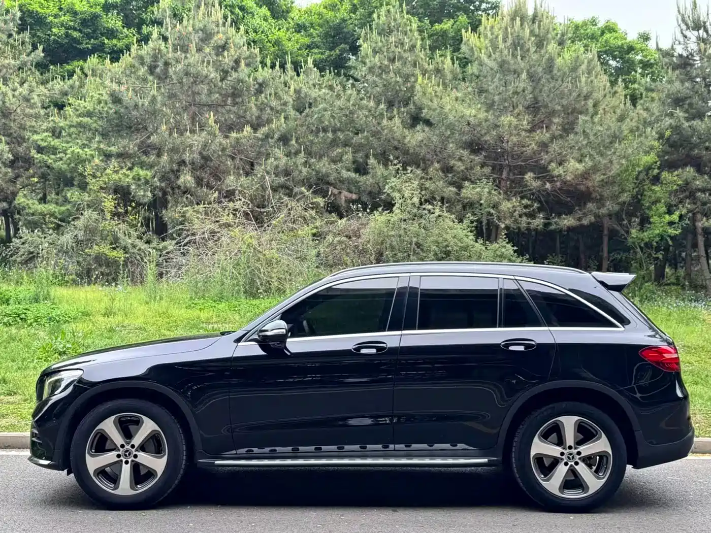 Mercedes-Benz GLC 2017 GLC 260 4MATIC Luxury фото 3