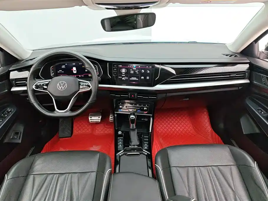 Volkswagen Passat 2023 Facelift 330TSI Starlight Luxury Edition фото 12
