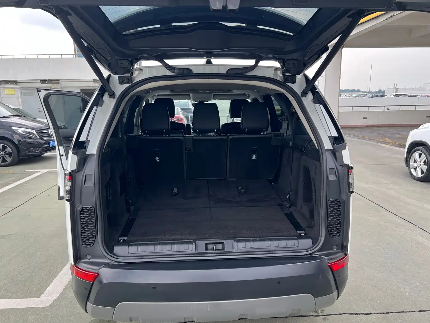 Land Rover Discovery 2020 3.0 SC V6 SE фото 17
