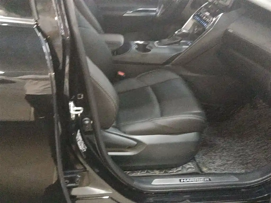Toyota Lingfang HARRIER 2022 2.0L CVT 2WD Progressive Edition фото 25