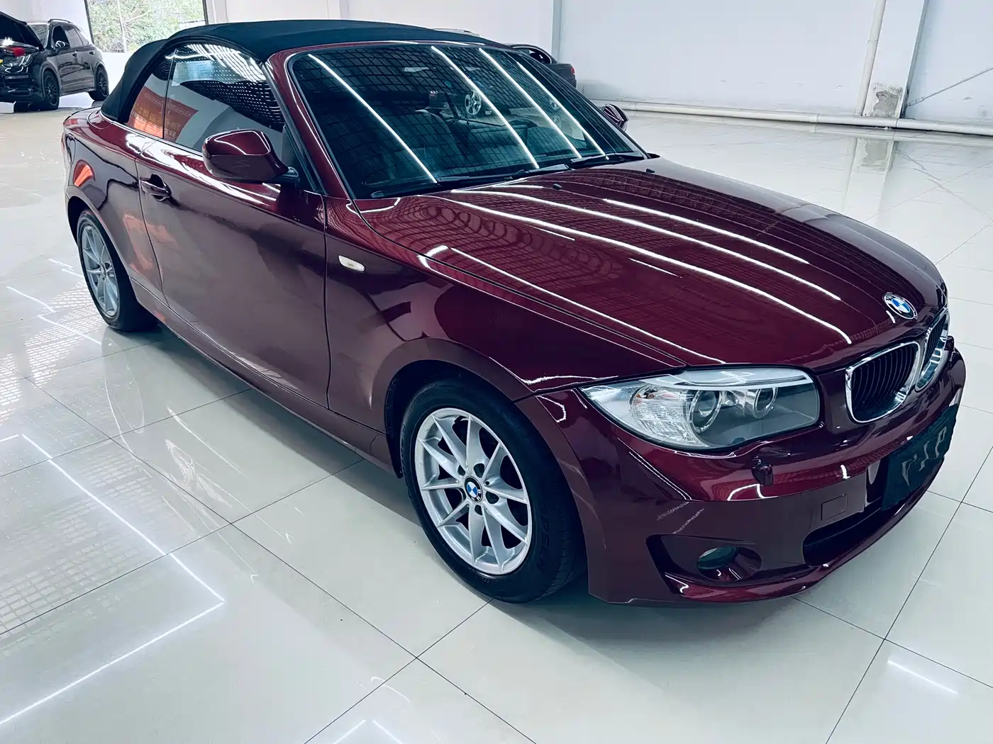 BMW 1 Series (Import) 2011 120i Convertible фото 4