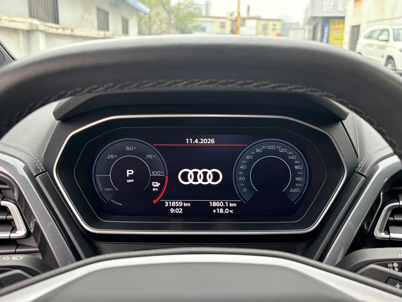 AUDI Q4 E TRON