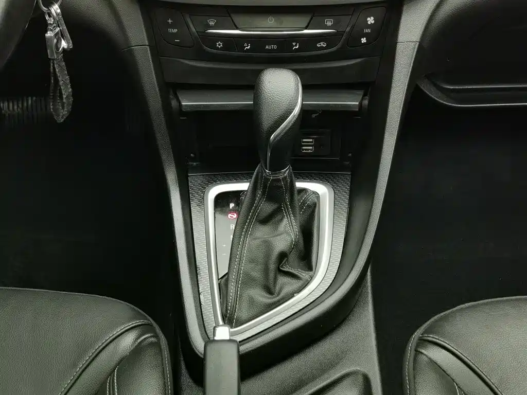 Buick Excelle 2019 18T Auto Connected Elite China VI фото 13