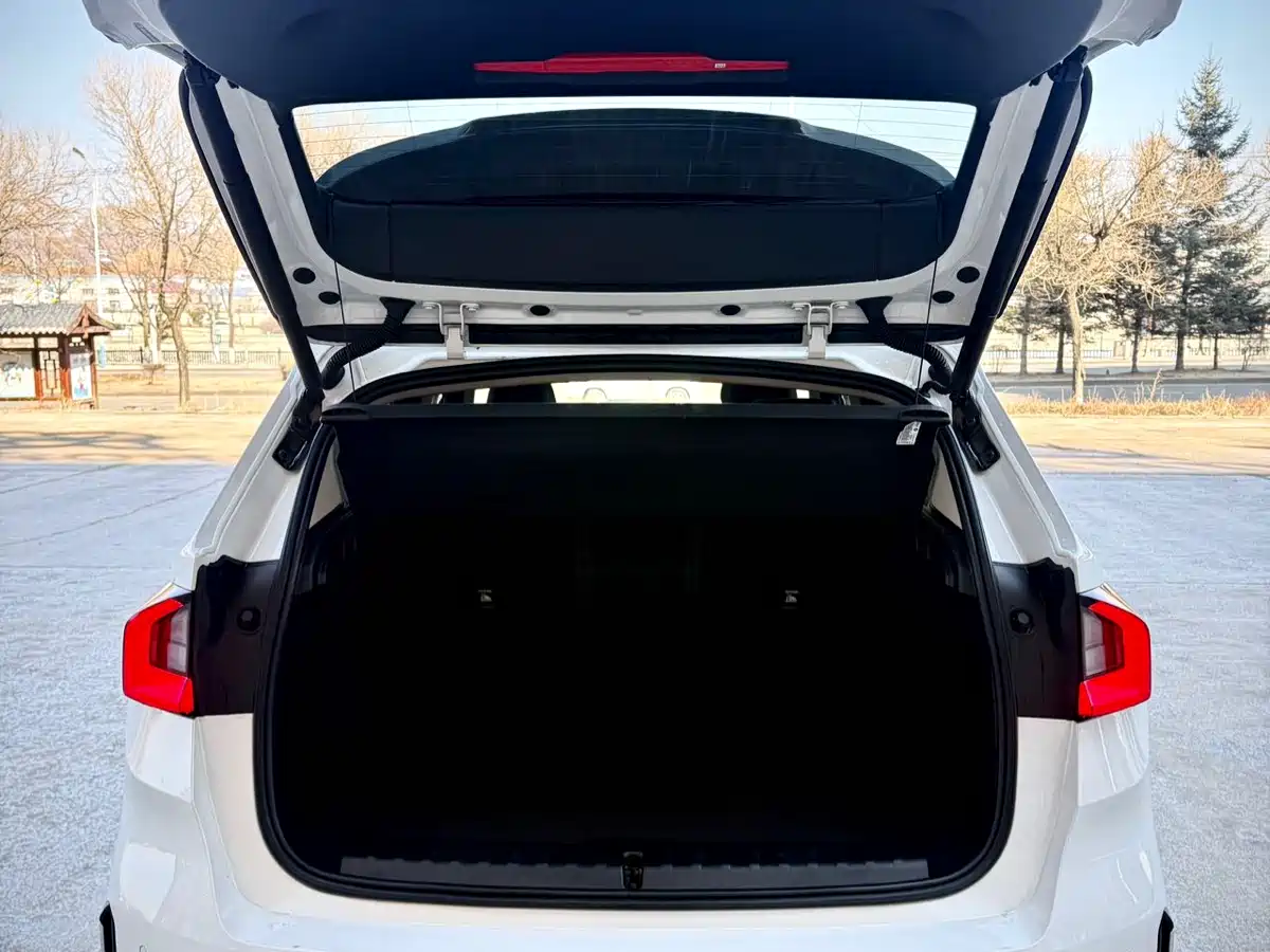 BMW X1 2023 sDrive20Li X Design Package фото 15