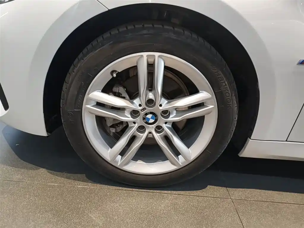 BMW 1 Series 2019 118i M Sport Package фото 23