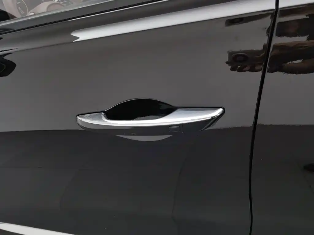 Hyundai Mistra 2021 2021 1.8L CVT LUX Premium