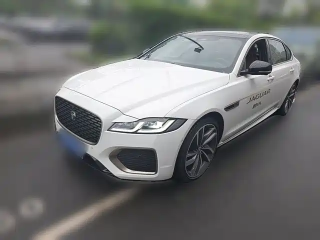 Jaguar XFL 2024 2.0T P300 AWD Flagship Sport Gilded Edition