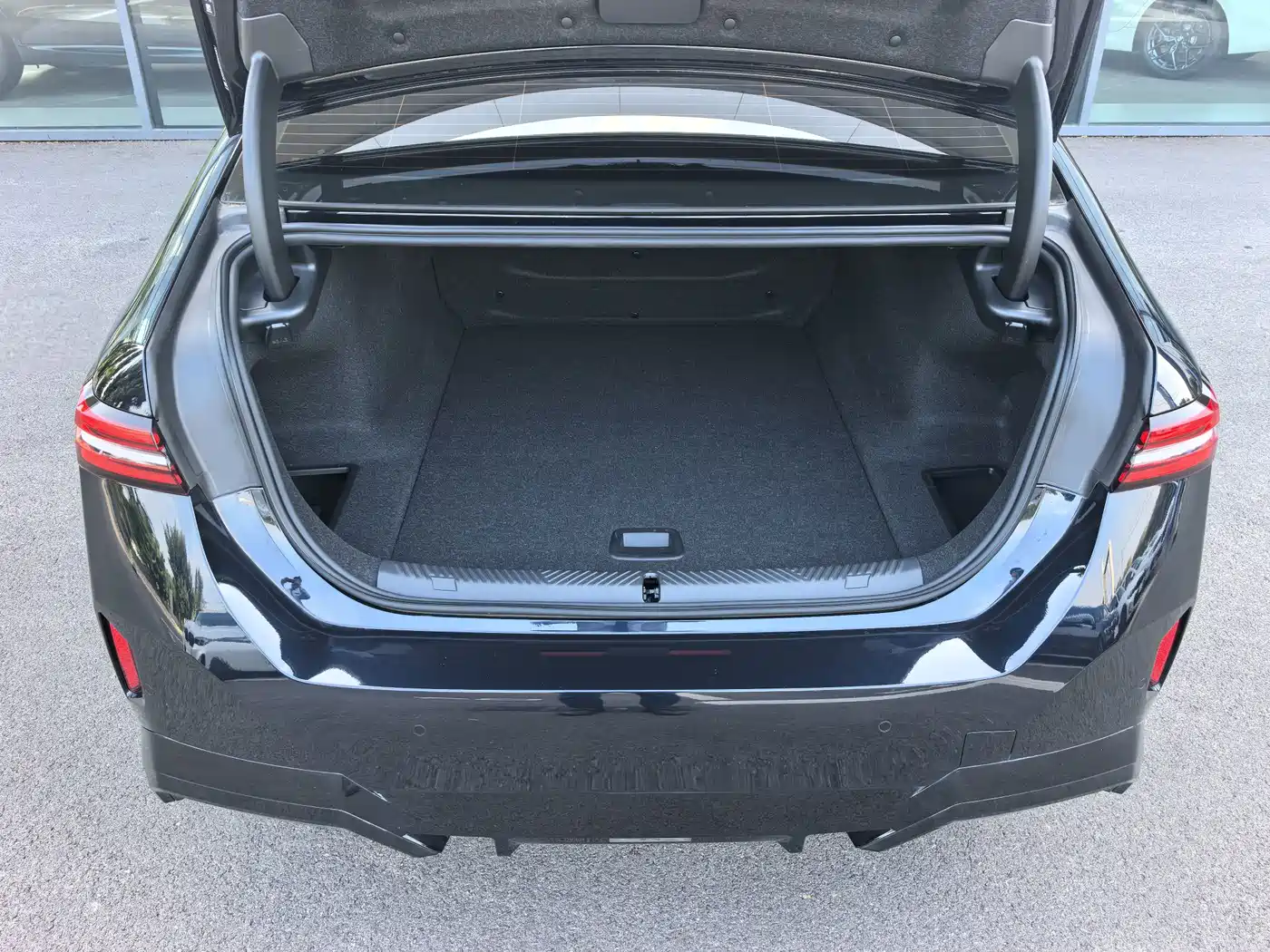 BMW i5 2025 2025 eDrive 35L M Sport Package