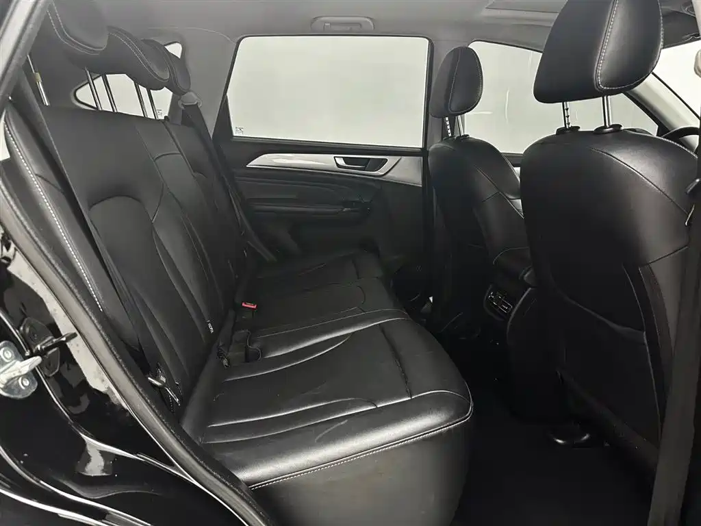 Haval M6 2021 PLUS 1.5T DCT Luxury Smart Connect фото 23
