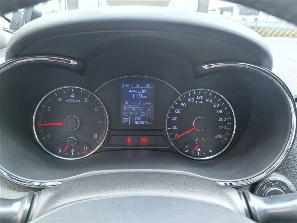Kia K3 2015 1.6L Automatic GLS фото 6