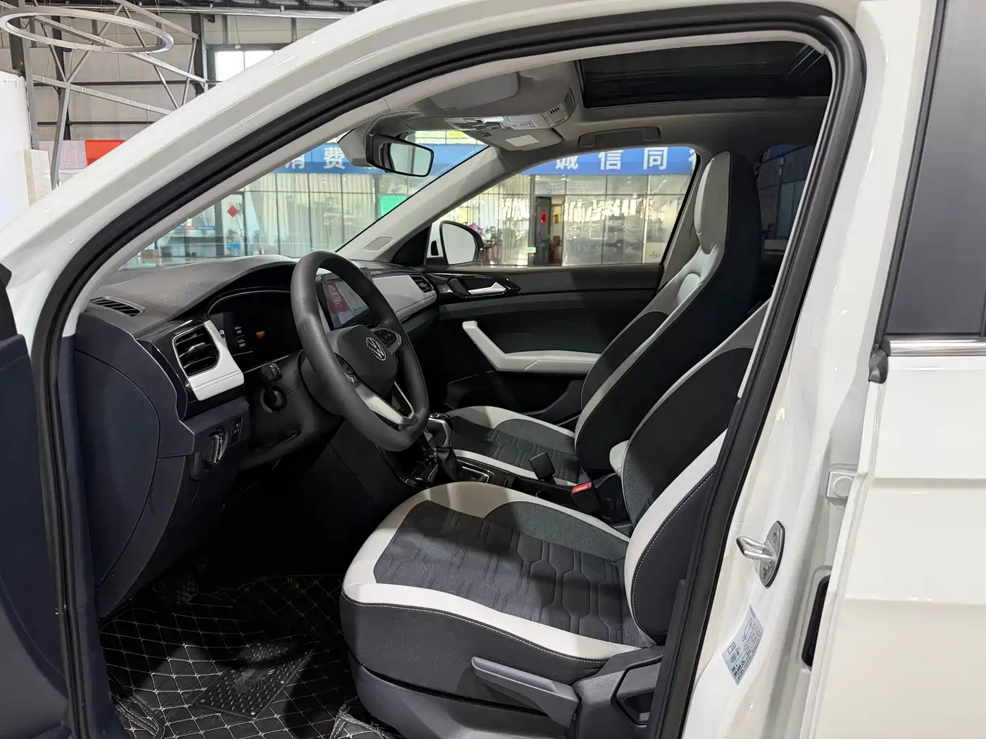 Volkswagen Tharu 2025 New Edge 1.5L Aspiration Edition фото 7
