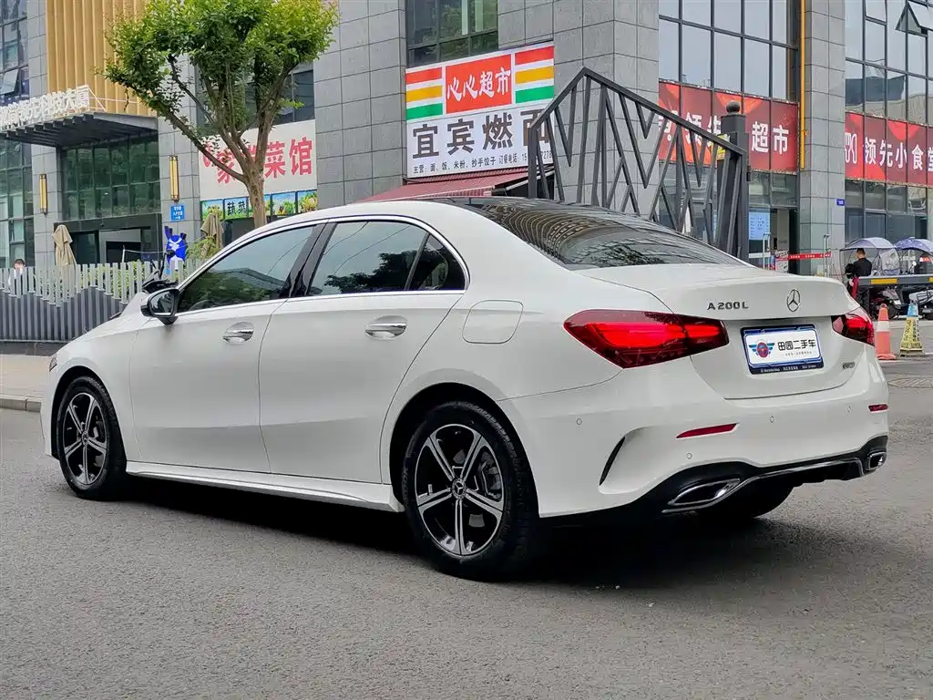 Mercedes-Benz A-Class 2023 A 200 L Fashion фото 4