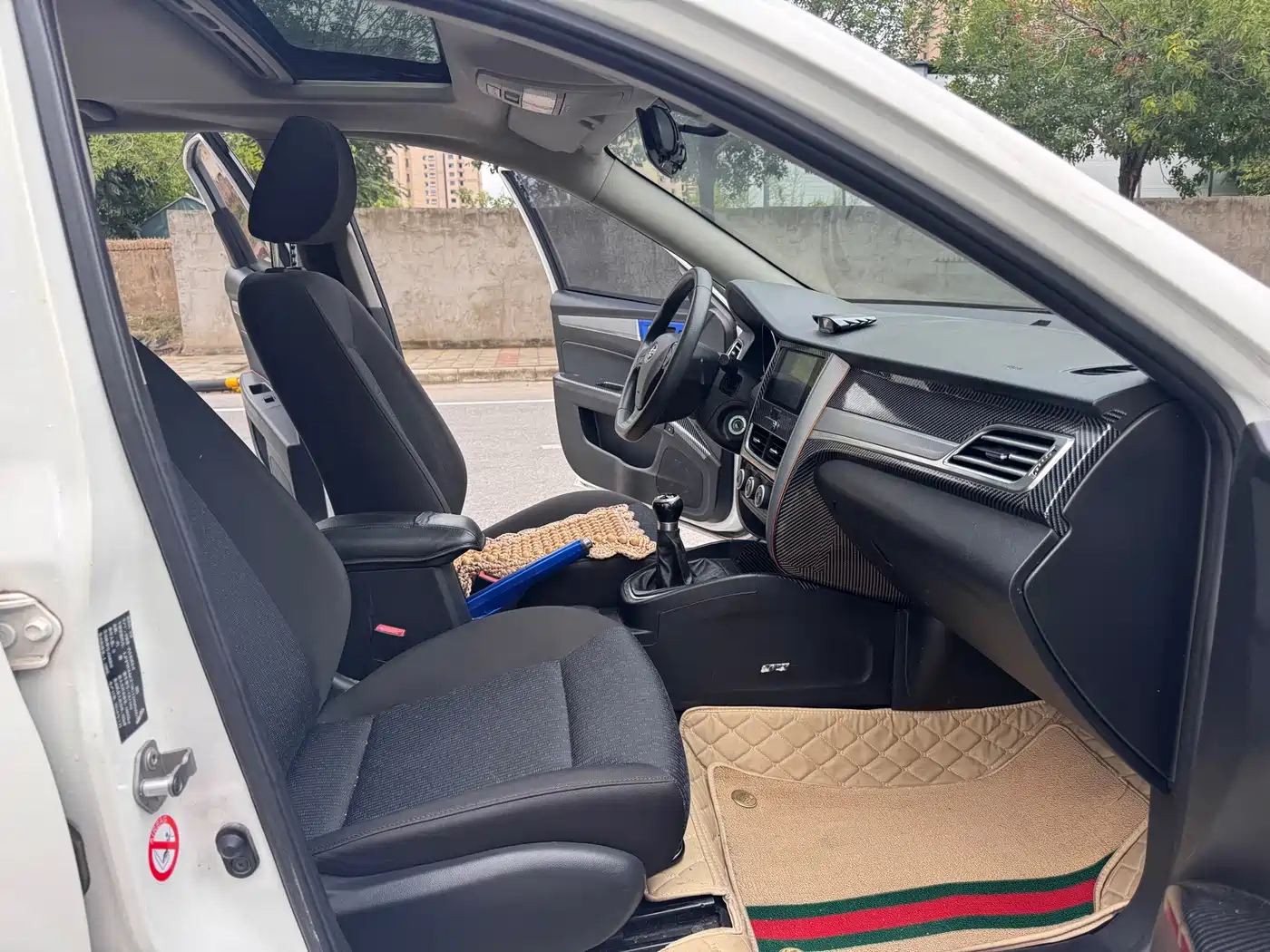 Besturn B30 2016 2016 1.6L Manual Luxury Model
