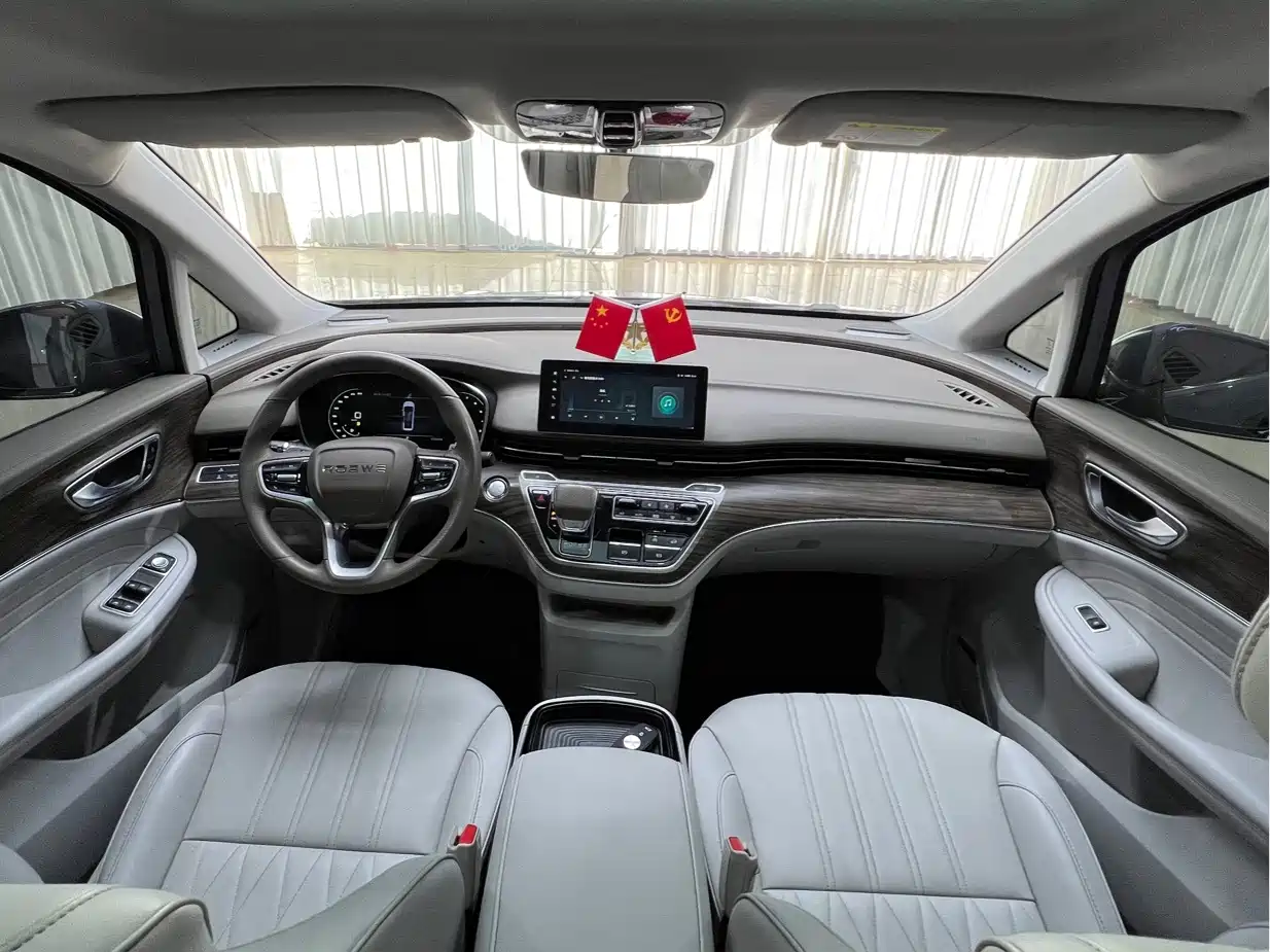 Roewe iMAX8 2023 2023 400TGI Premium Edition
