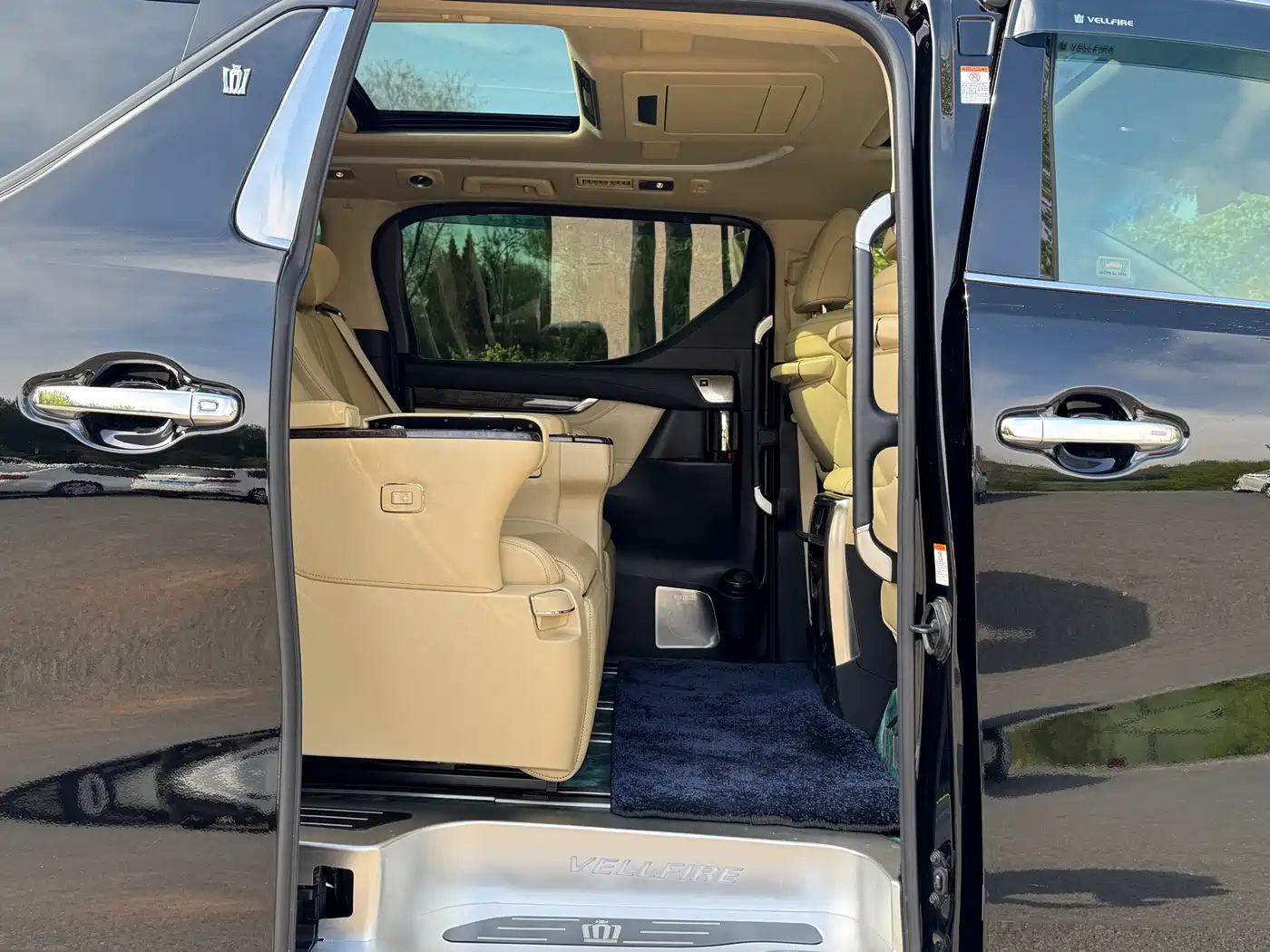 Toyota Vellfire 2020 Twin Engine 2.5L HV Premium Edition фото 13