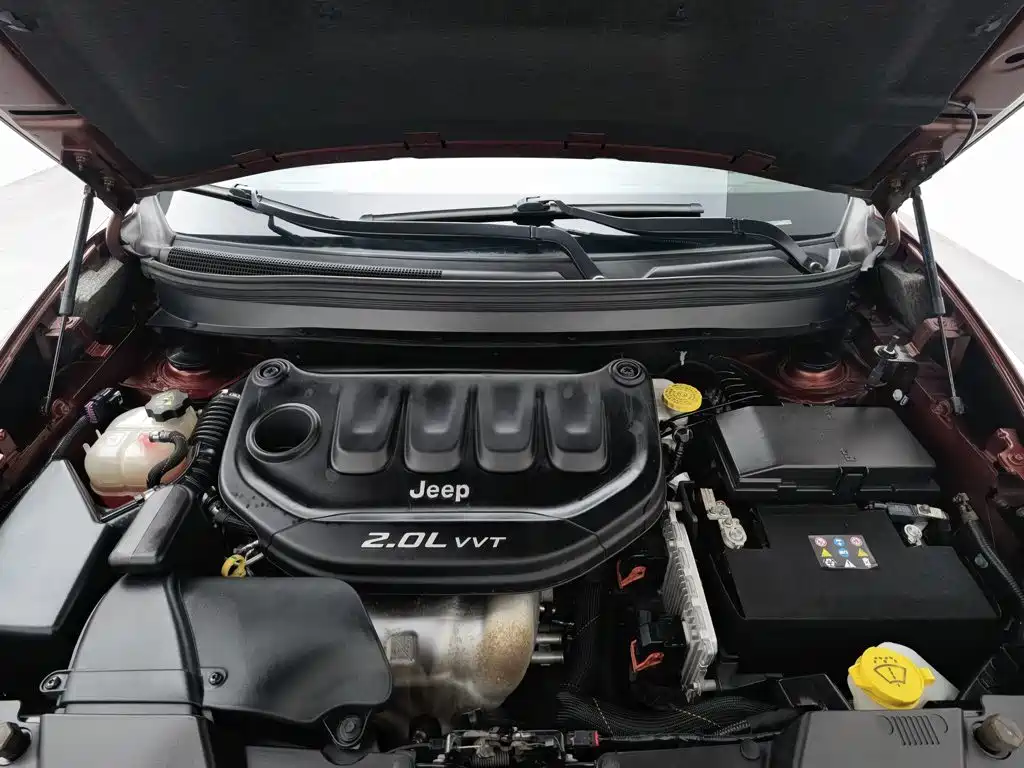 Photo 6 - Jeep Cherokee