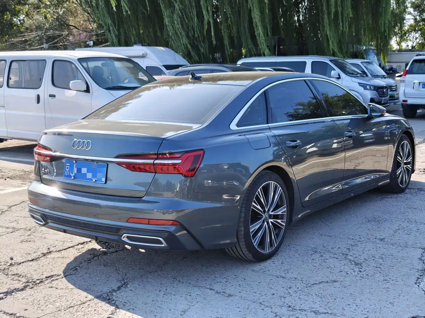Фото 5 - Audi A6L
