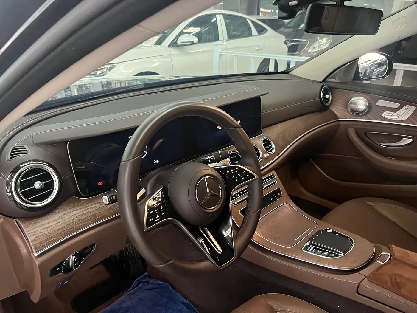 Mercedes-Benz E-Class 2023 E 300 L Fashion фото 5