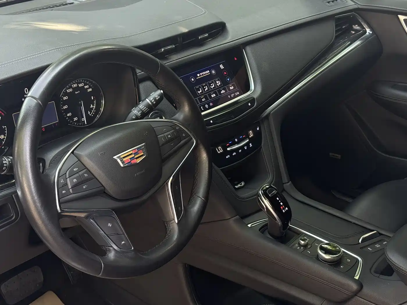 CADILLAC XT5