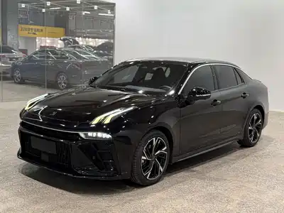 Lynk & Co 03