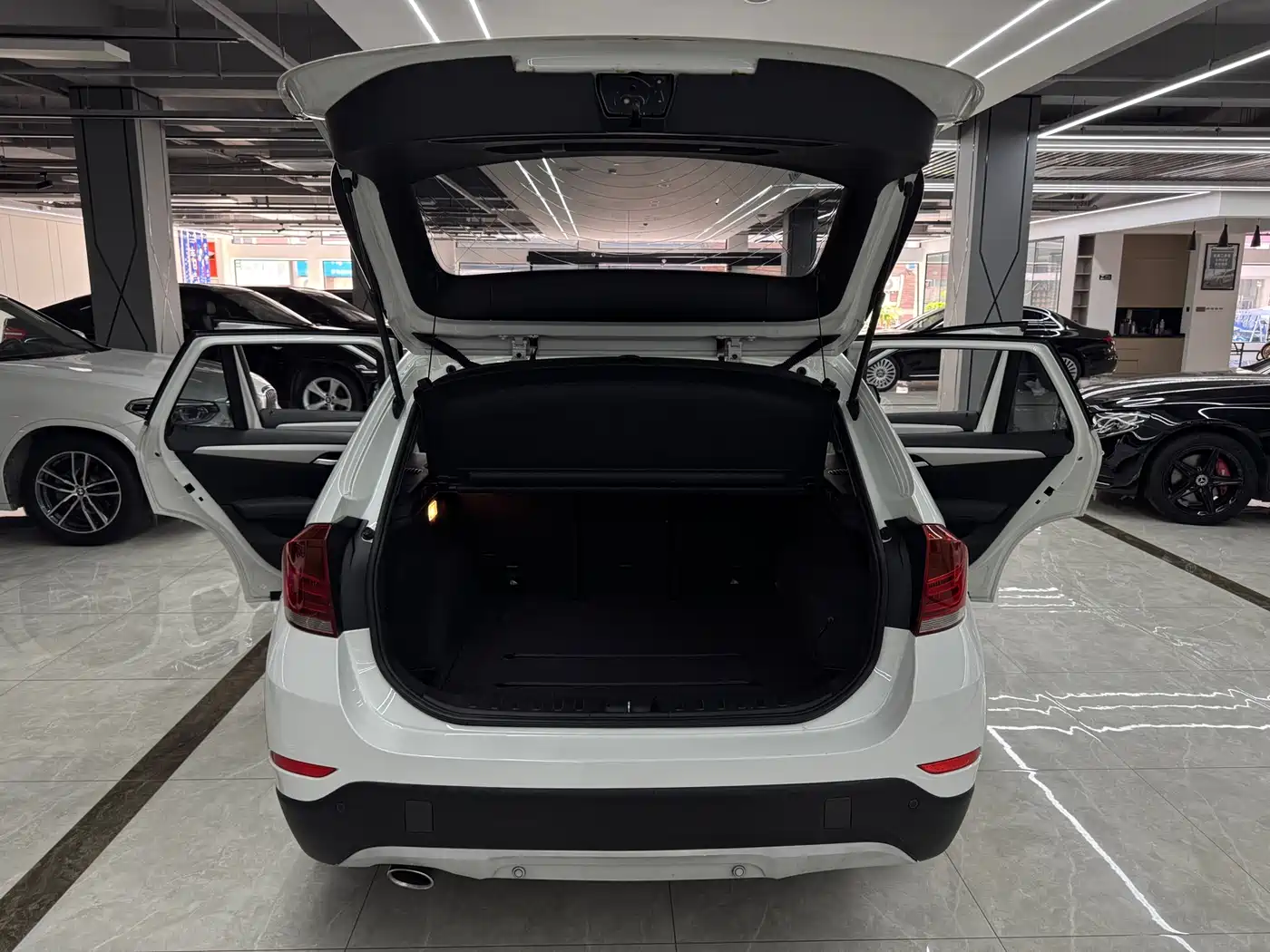 BMW X1 2013 sDrive18i Fashion фото 21