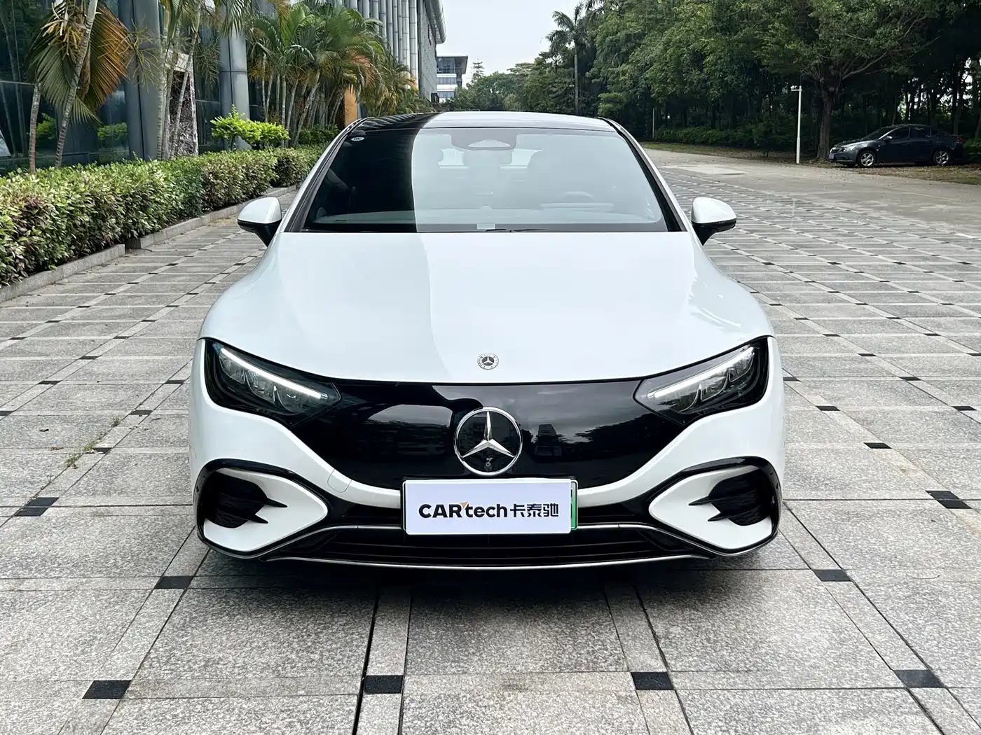 Mercedes-Benz EQE 2022 350 Pioneer Edition фото 5