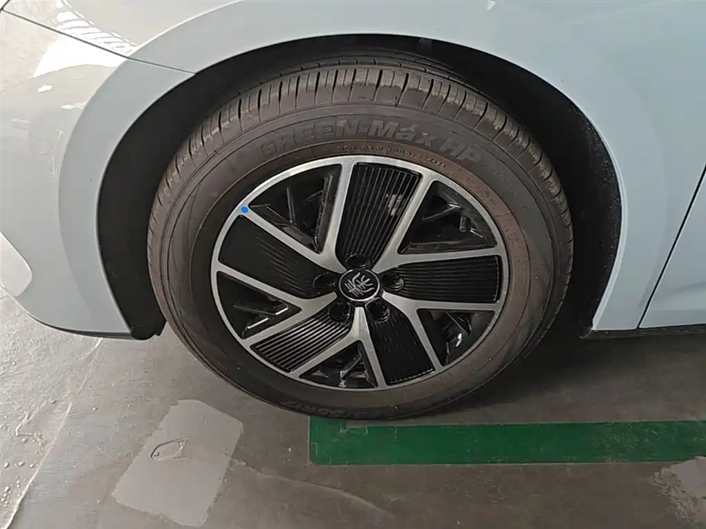 BYD Qin L 2024 DM-i 80KM Leading Edition фото 23
