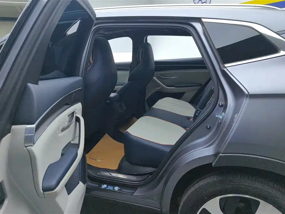 BYD Song PLUS PHEV 2021 DM-i 110KM Flagship PLUS фото 11