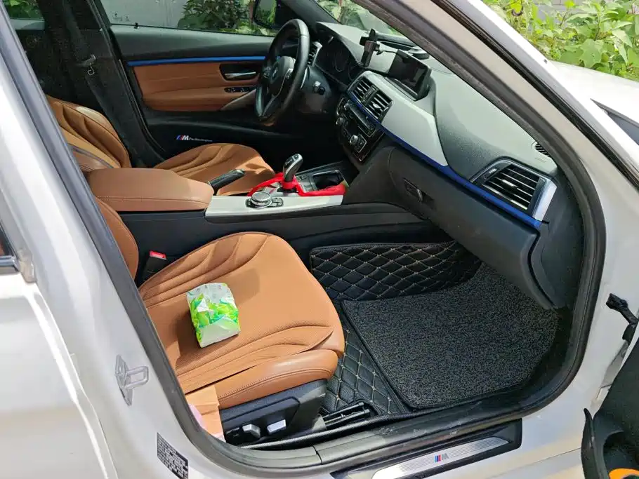 Фото 8 - BMW 3 Series