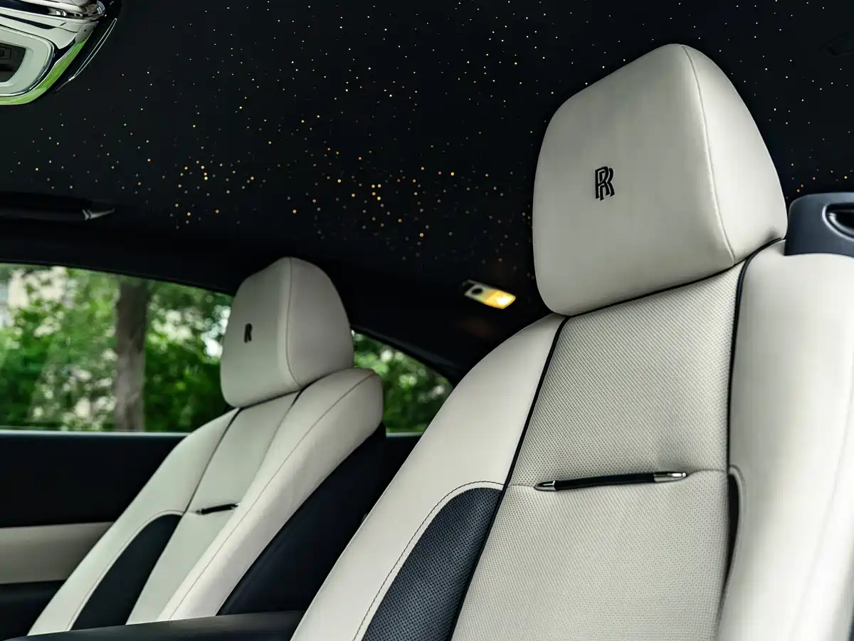 Фото 13 - Rolls-Royce Wraith