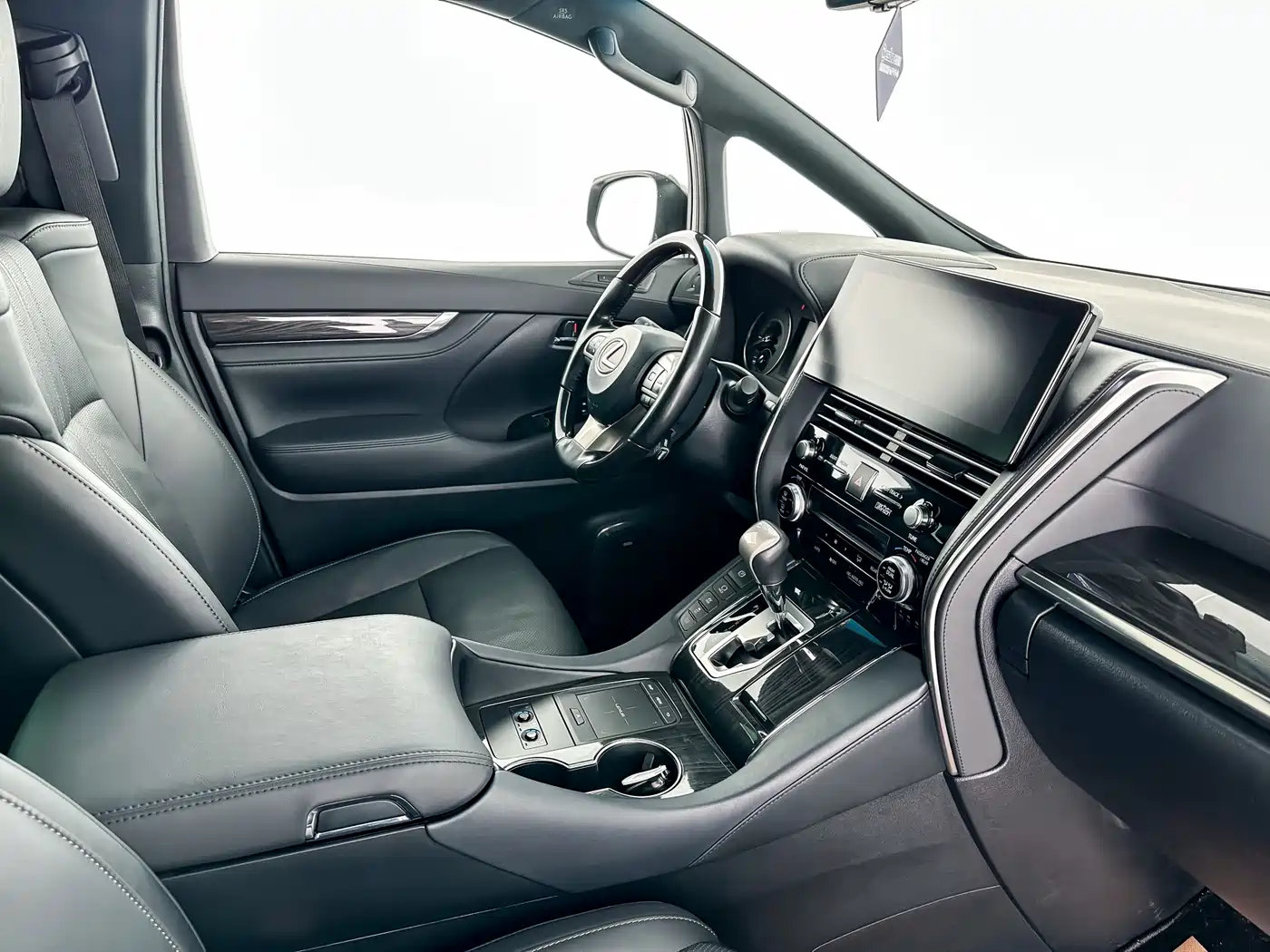 Lexus LM 2020 300h Seven-Seater Elegance Edition фото 17