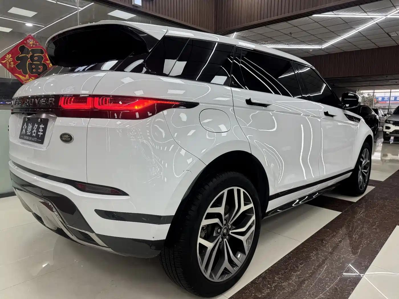 Land Rover Range Rover Evoque 2022 Range Rover Evoque L 249PS R-Dynamic Luxury Edition фото 7