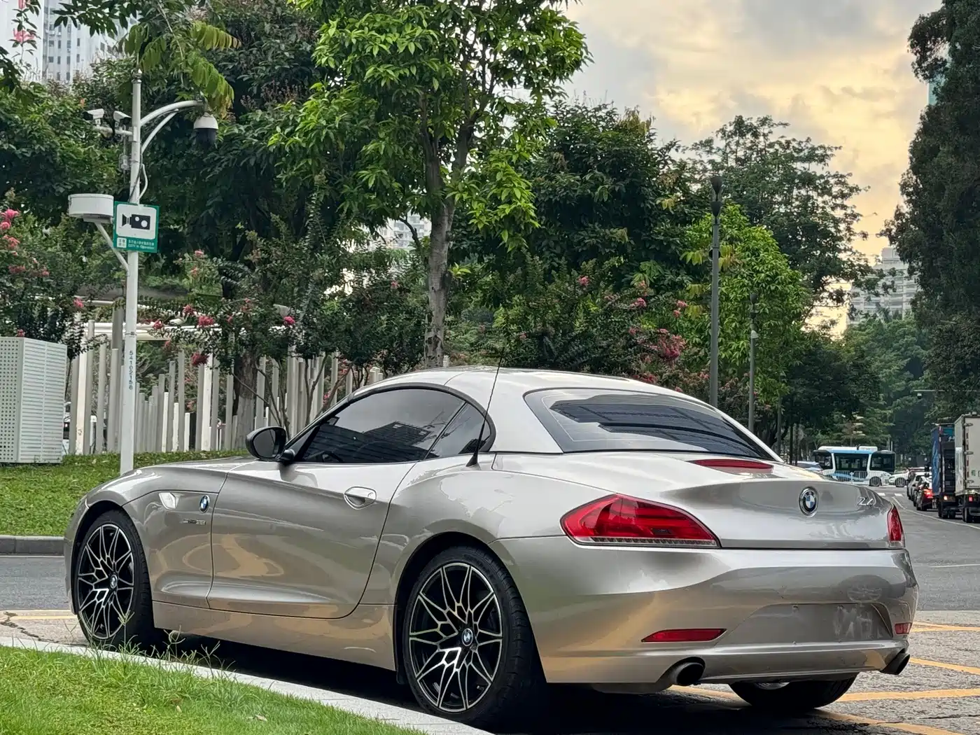 BMW Z4 2011 2009 sDrive35i Fashion Edition