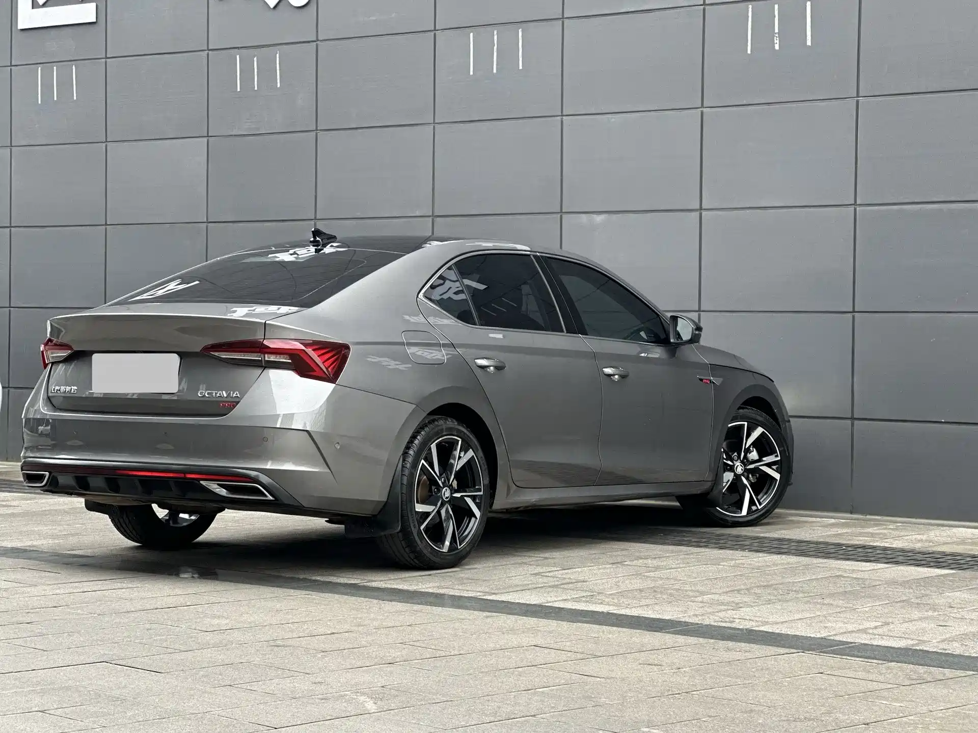 Фото 9 - Škoda Octavia