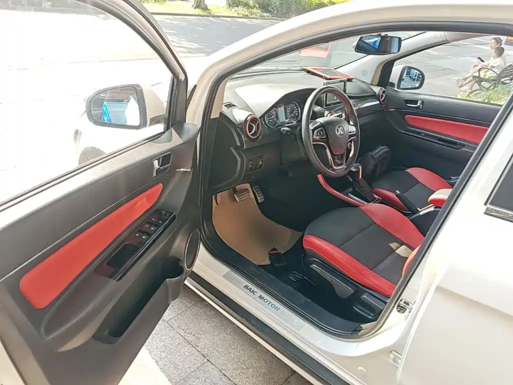 BAIC Senova X25 2016 2015 1.5L Automatic Elite